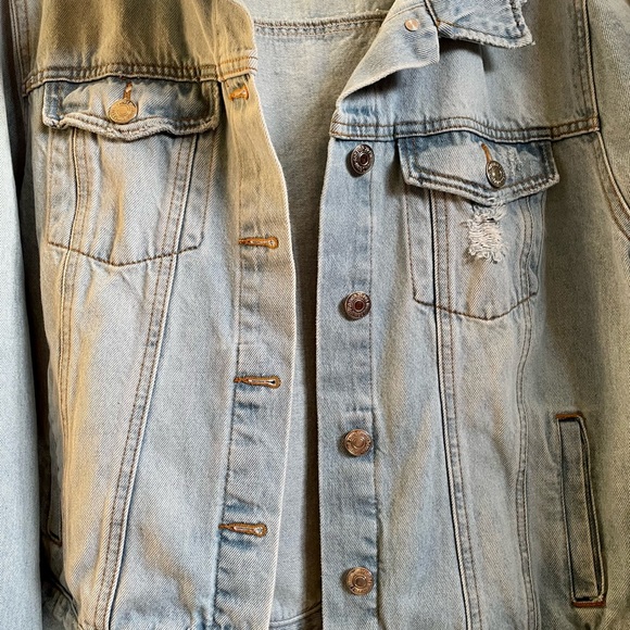 Forever21 Plus distressed size 3x jean jacket - Picture 2 of 4